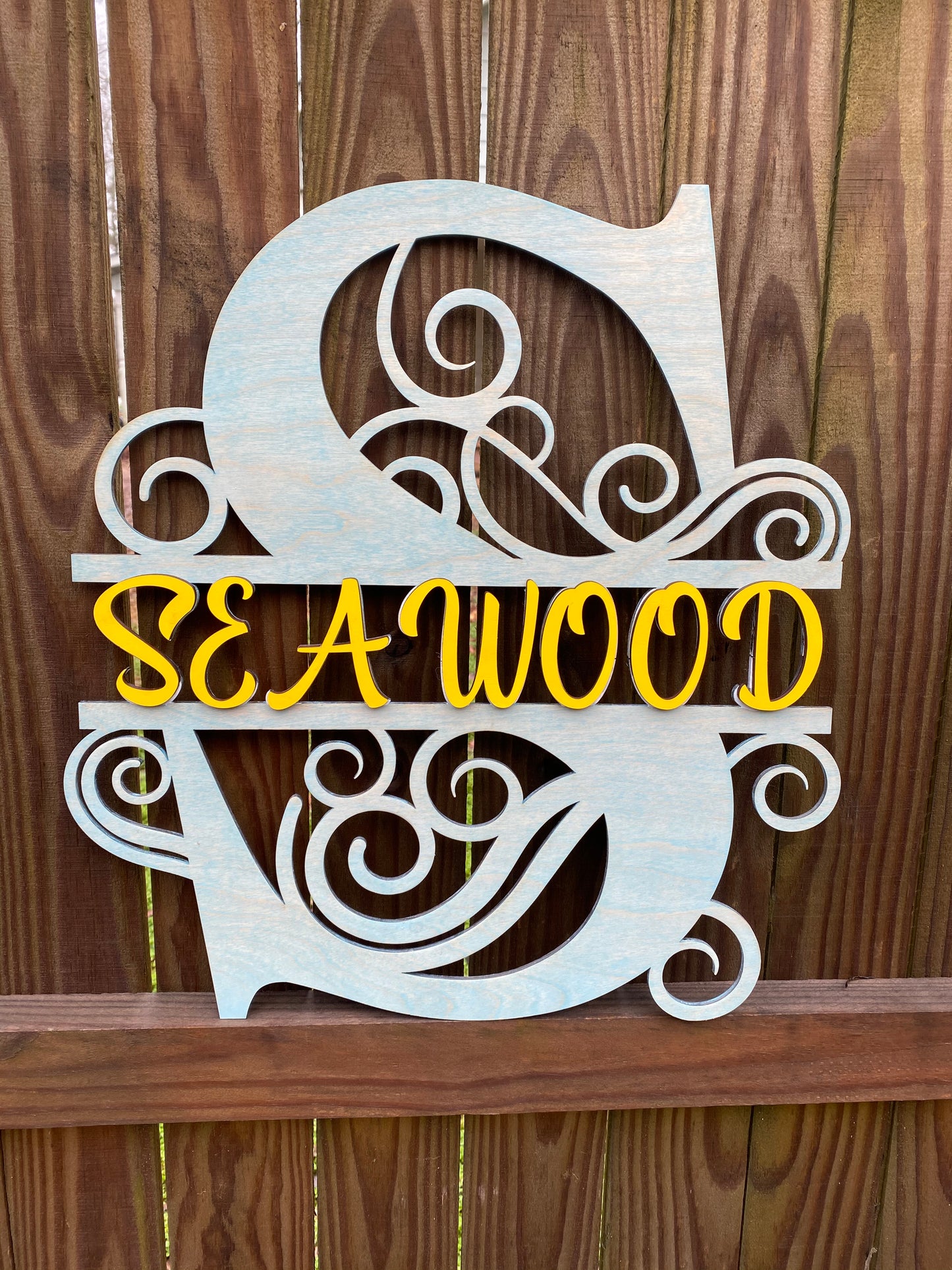 Family name swirl monogram